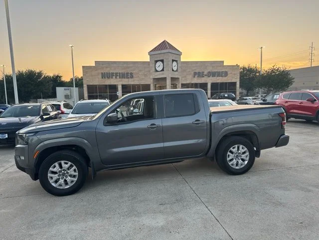 2023 Nissan Frontier SV Crew Cab 4X2 SWB's photo