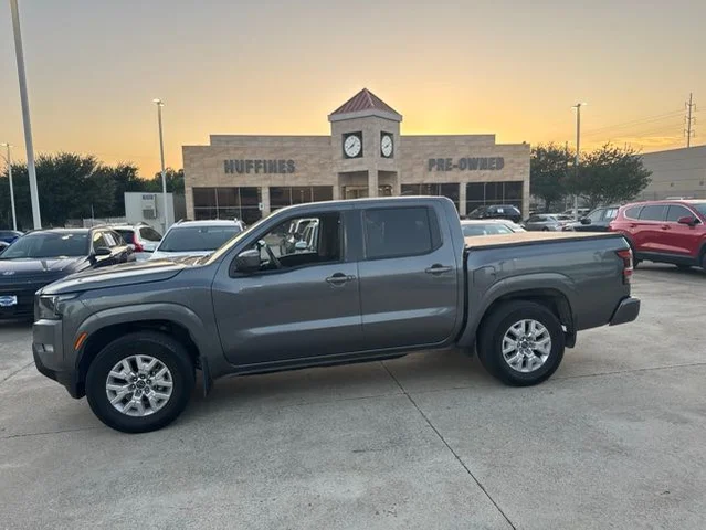 2023 Nissan Frontier SV Crew Cab 4X2 SWB's photo