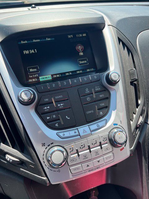 Used 2015 Gold Chevrolet LT image 11