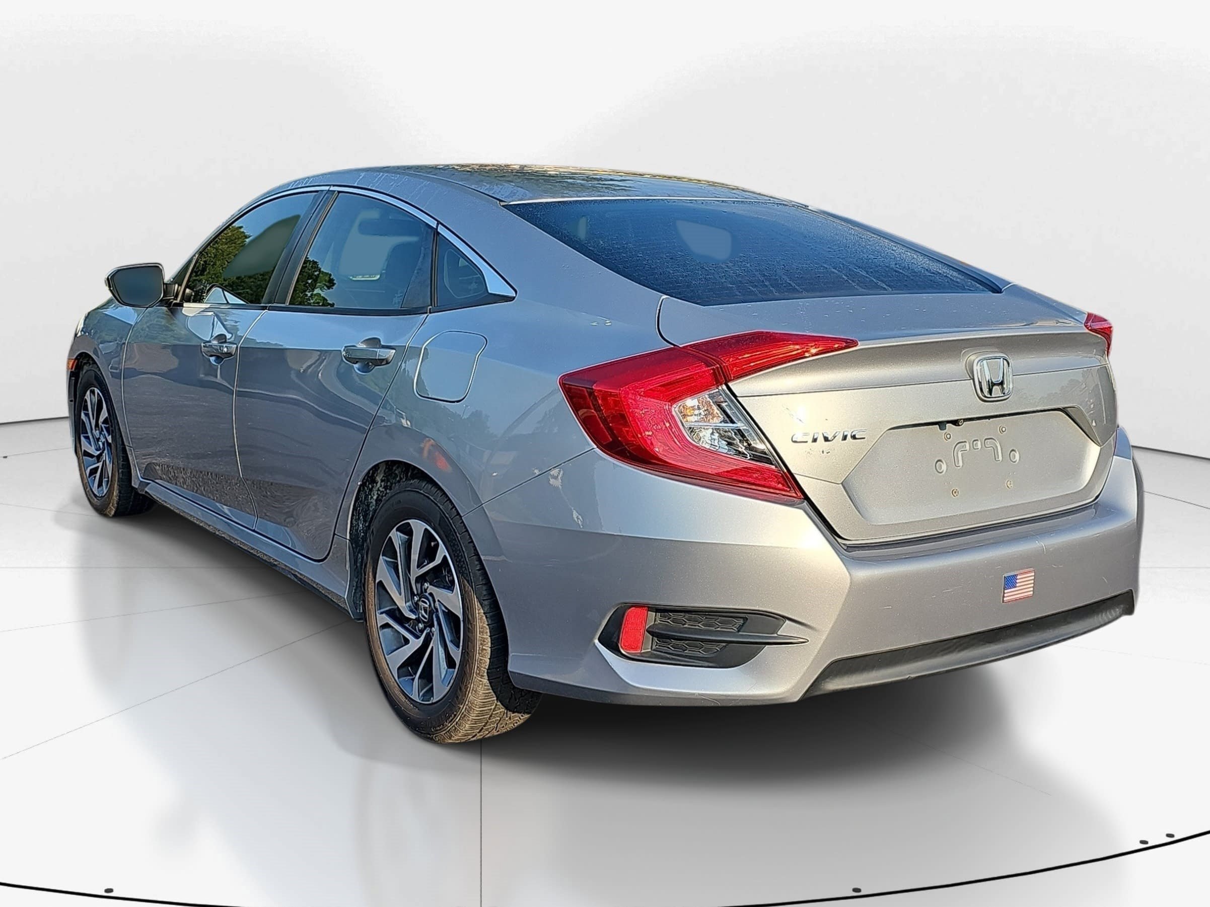 Used 2016 Silver Honda EX image 4