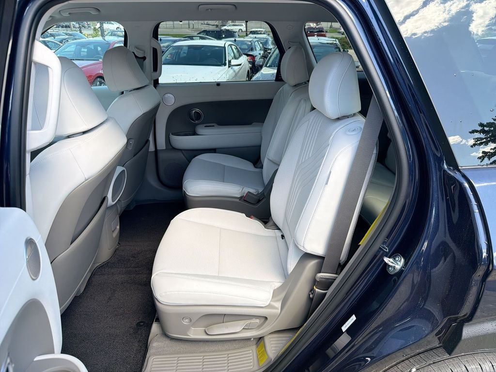 New 2026 Blue Hyundai SEL FWD image 22