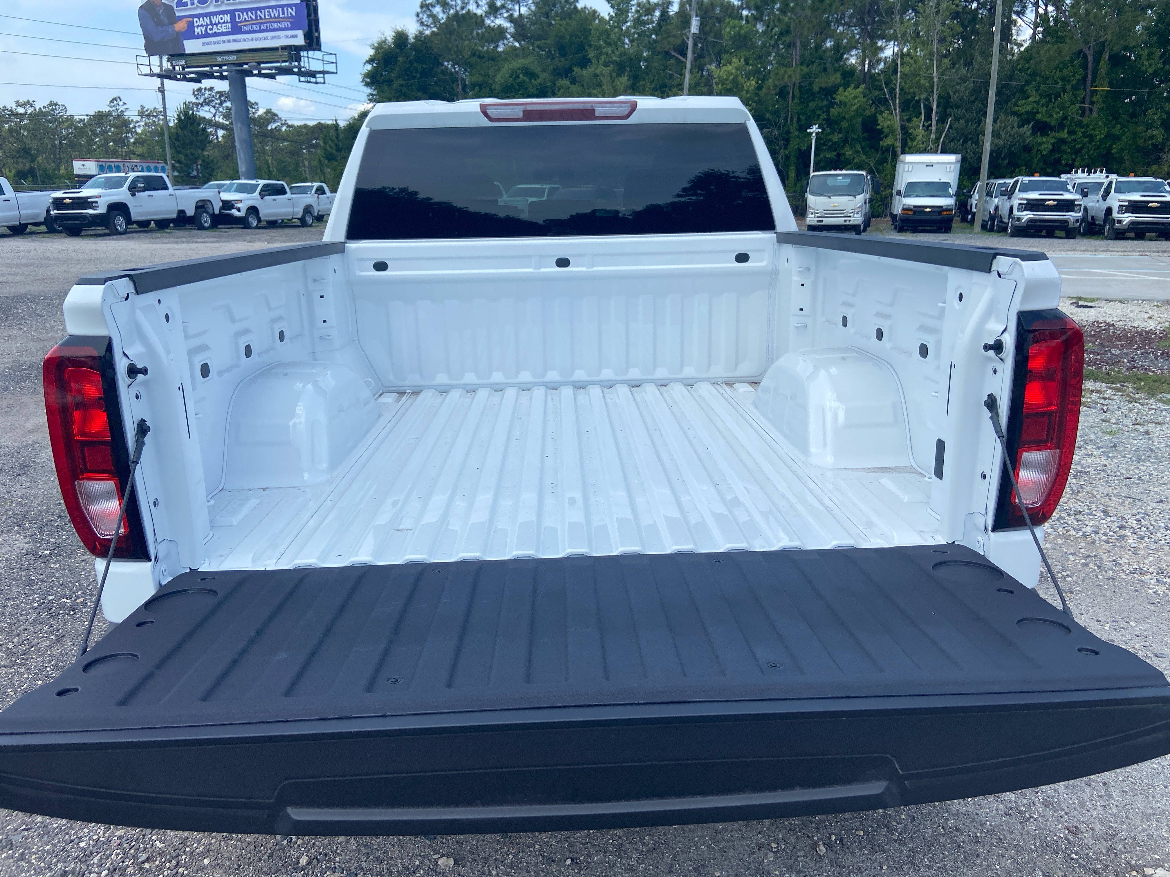 New 2026 Summit White GMC Pro image 5