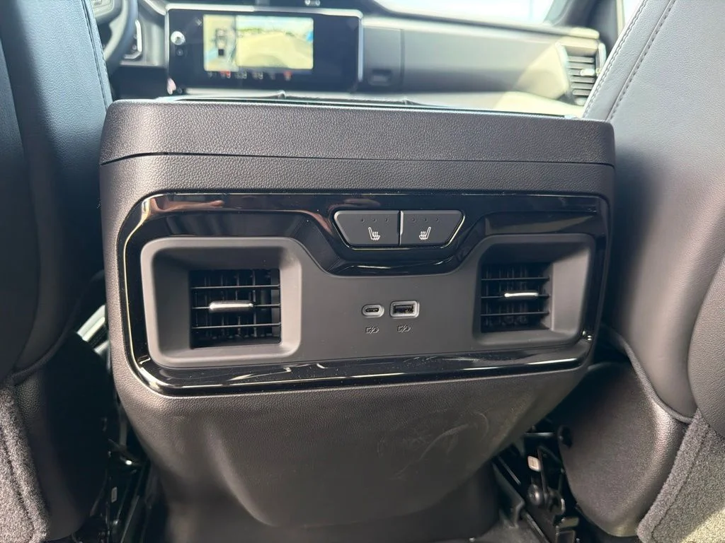 New 2026 White GMC AT4X image 31
