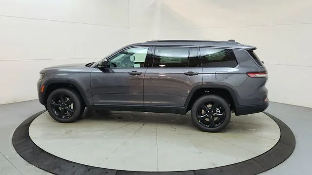 New 2026 Baltic Gray Metallic Clearcoat Jeep Limited image 6