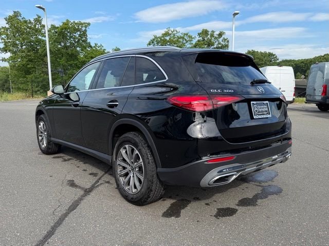 Used 2026 Black Mercedes-Benz GLC 300 image 5