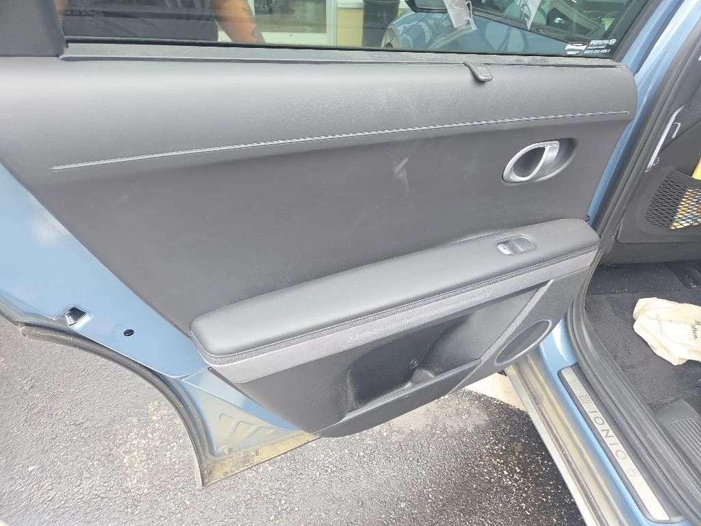 Used 2023 Blue Hyundai Limited image 9