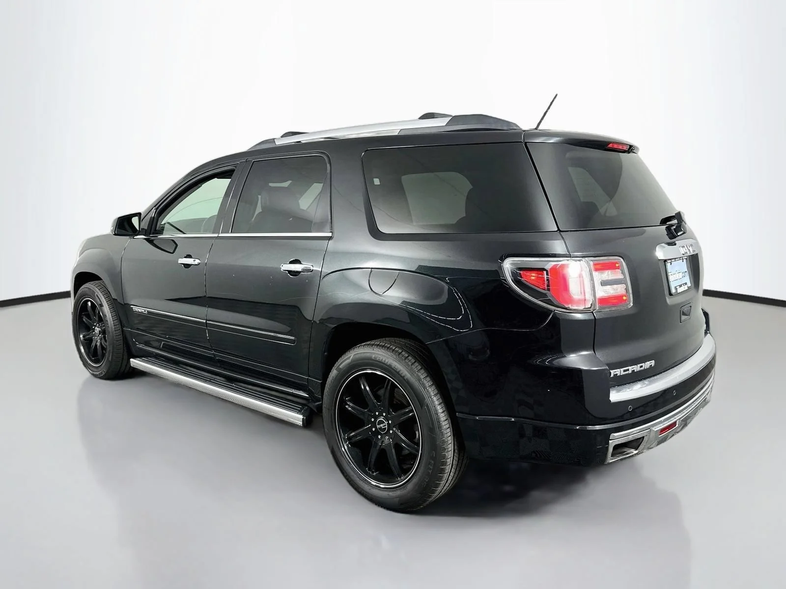 Used 2015 CARBON BLACK METALLIC GMC Denali image 6