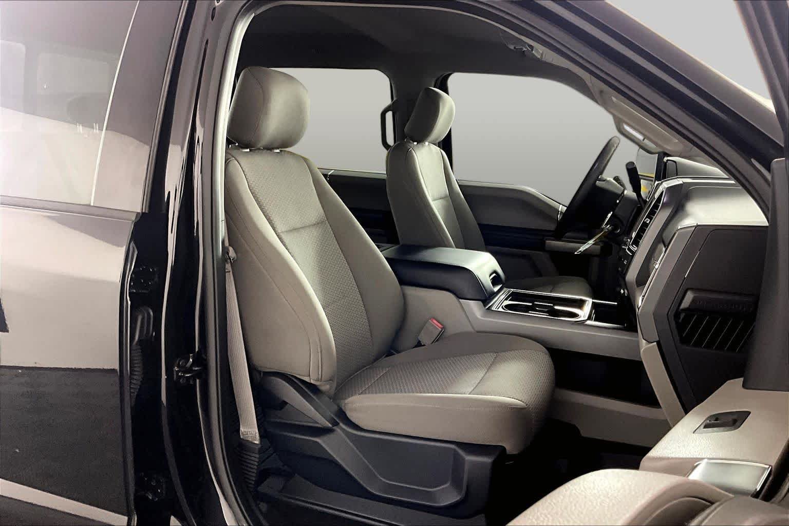 Used 2019 Agate Black Ford XLT image 9