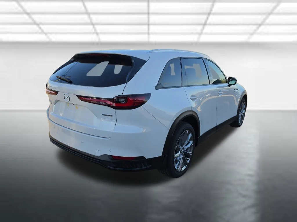 New 2026 White Mazda 3.3 Turbo Preferred image 8