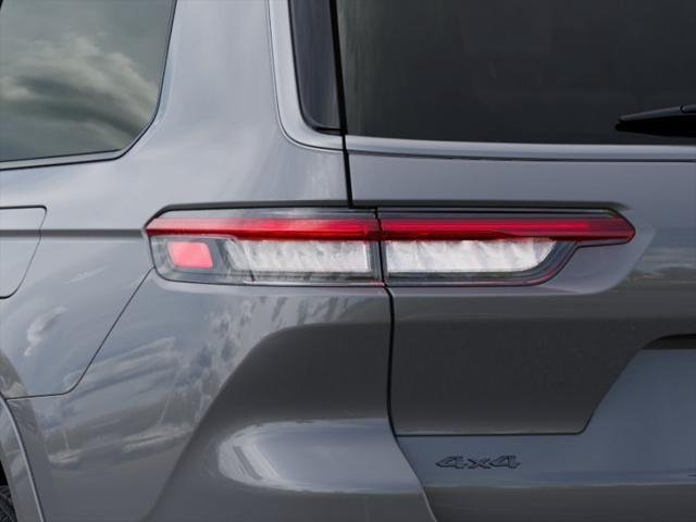 New 2027 Sting-Gray Clear-Coat Paint Jeep Limited Reserve image 113