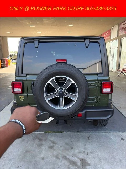 Used 2023 Green Jeep Sahara image 6