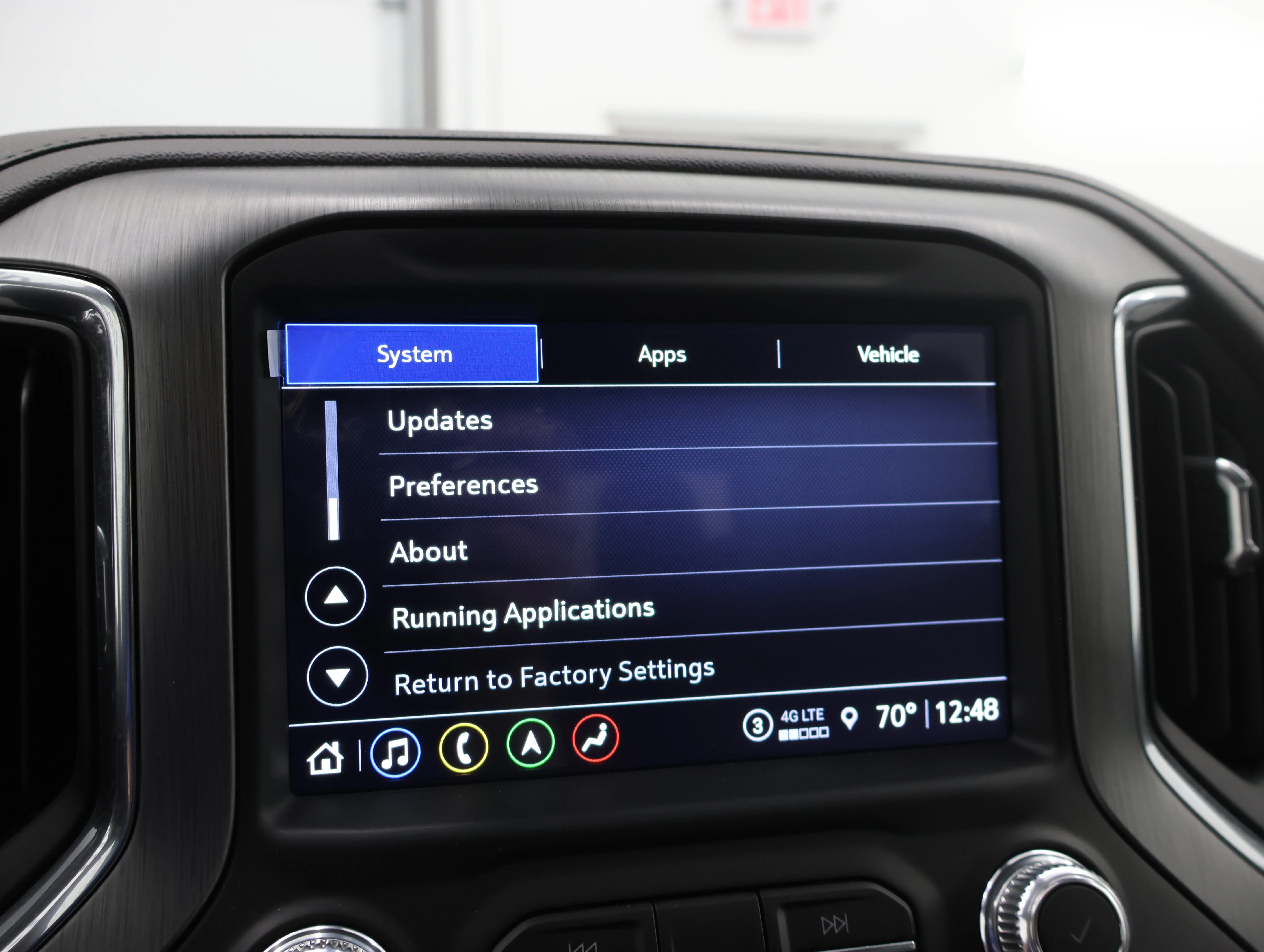 Used 2022 White Frost Tricoat GMC Denali image 70