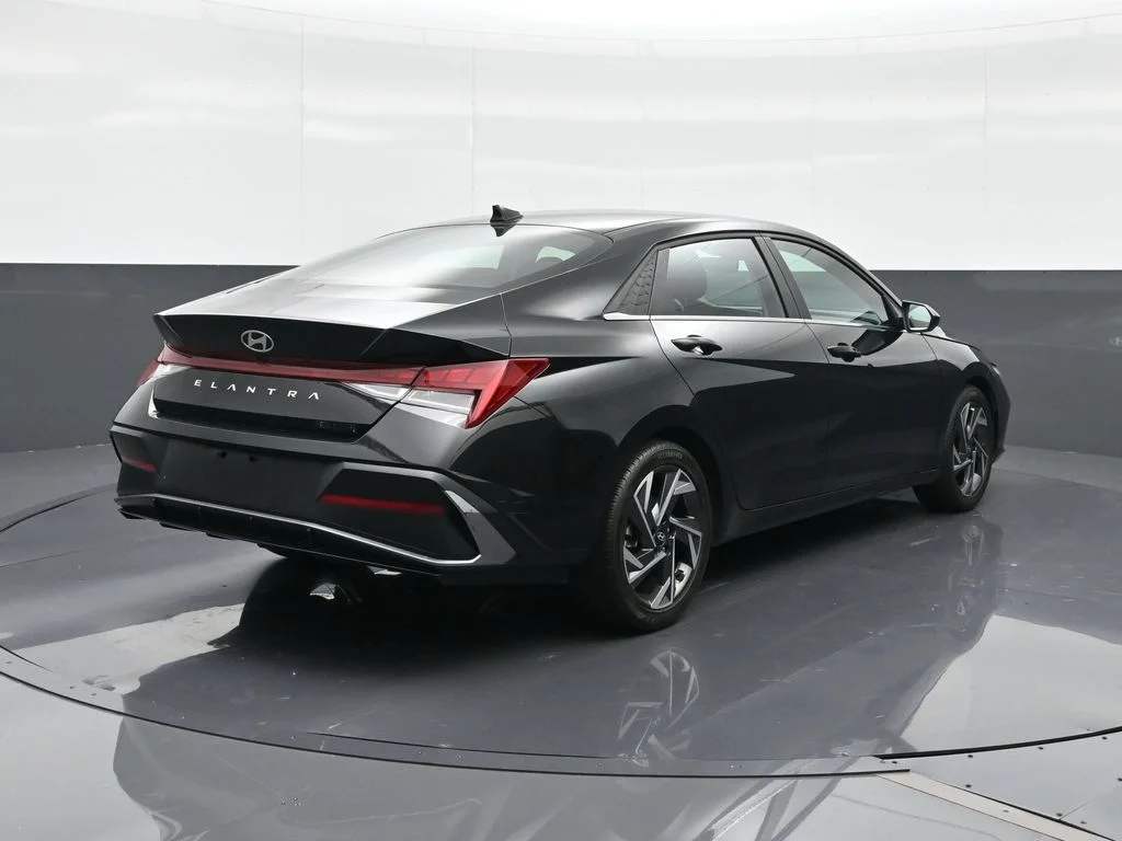 Certified Used 2024 Black Hyundai SEL image 14