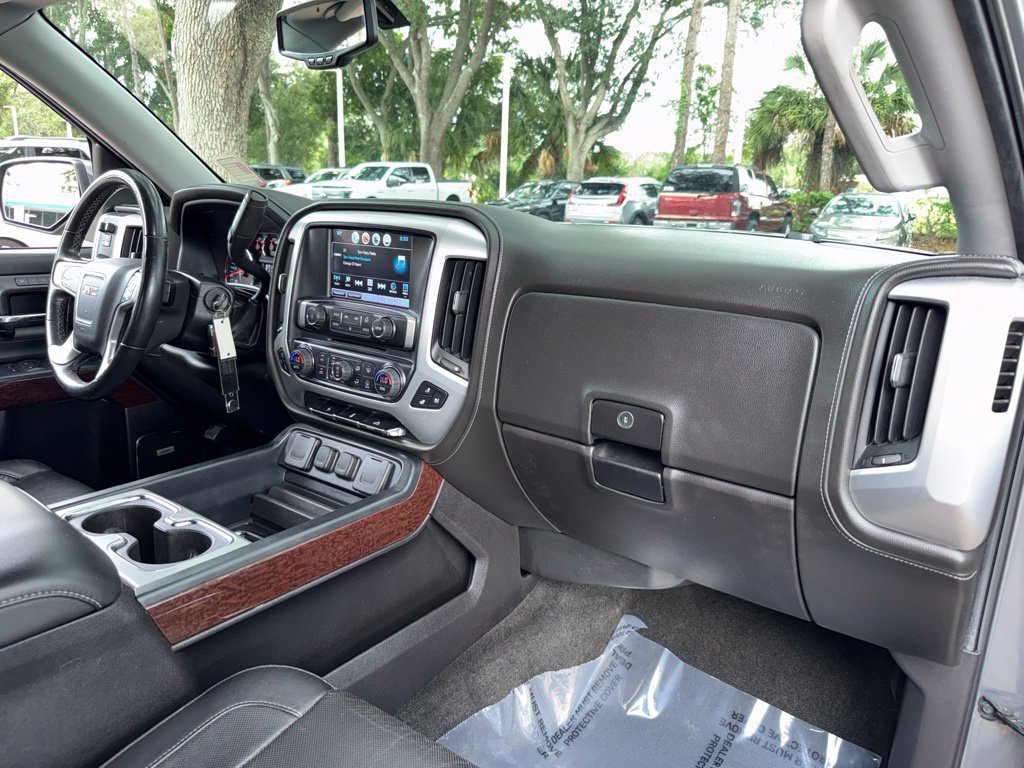 Used 2017 PEPPERDUST METALLIC GMC SLT image 21