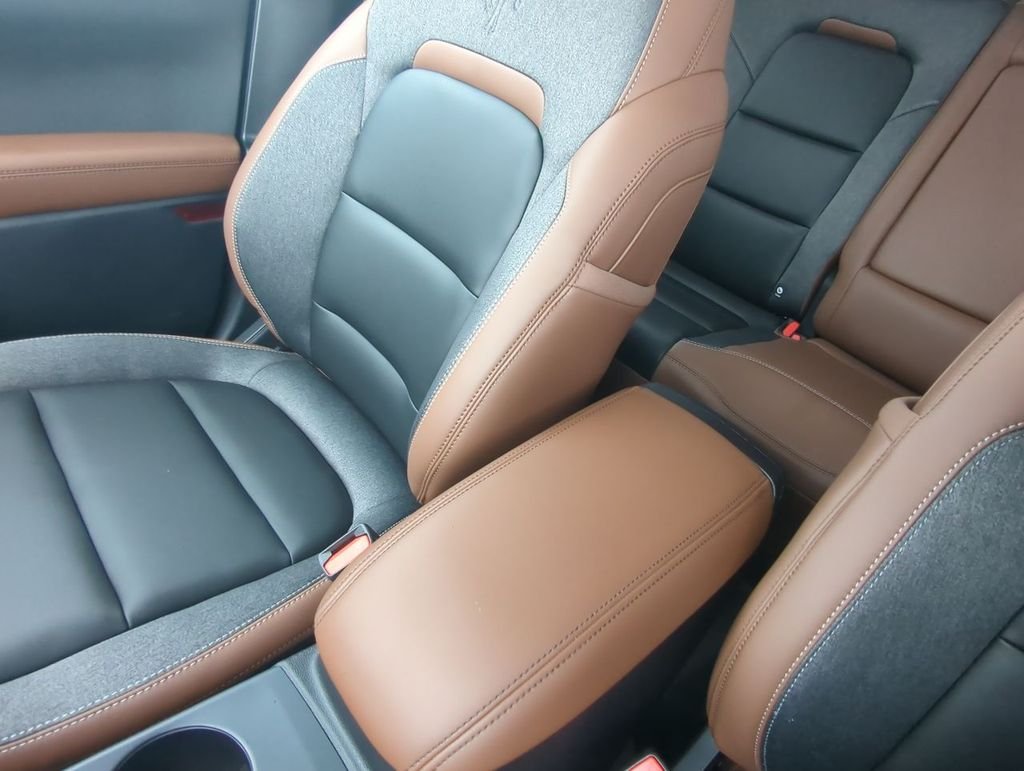 Used 2024 Beige Ford Outer Banks image 22