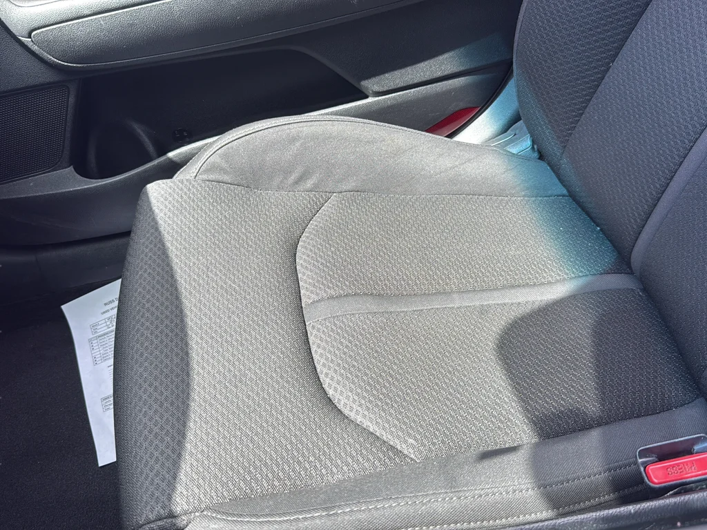 Used 2016 White Kia LX image 22