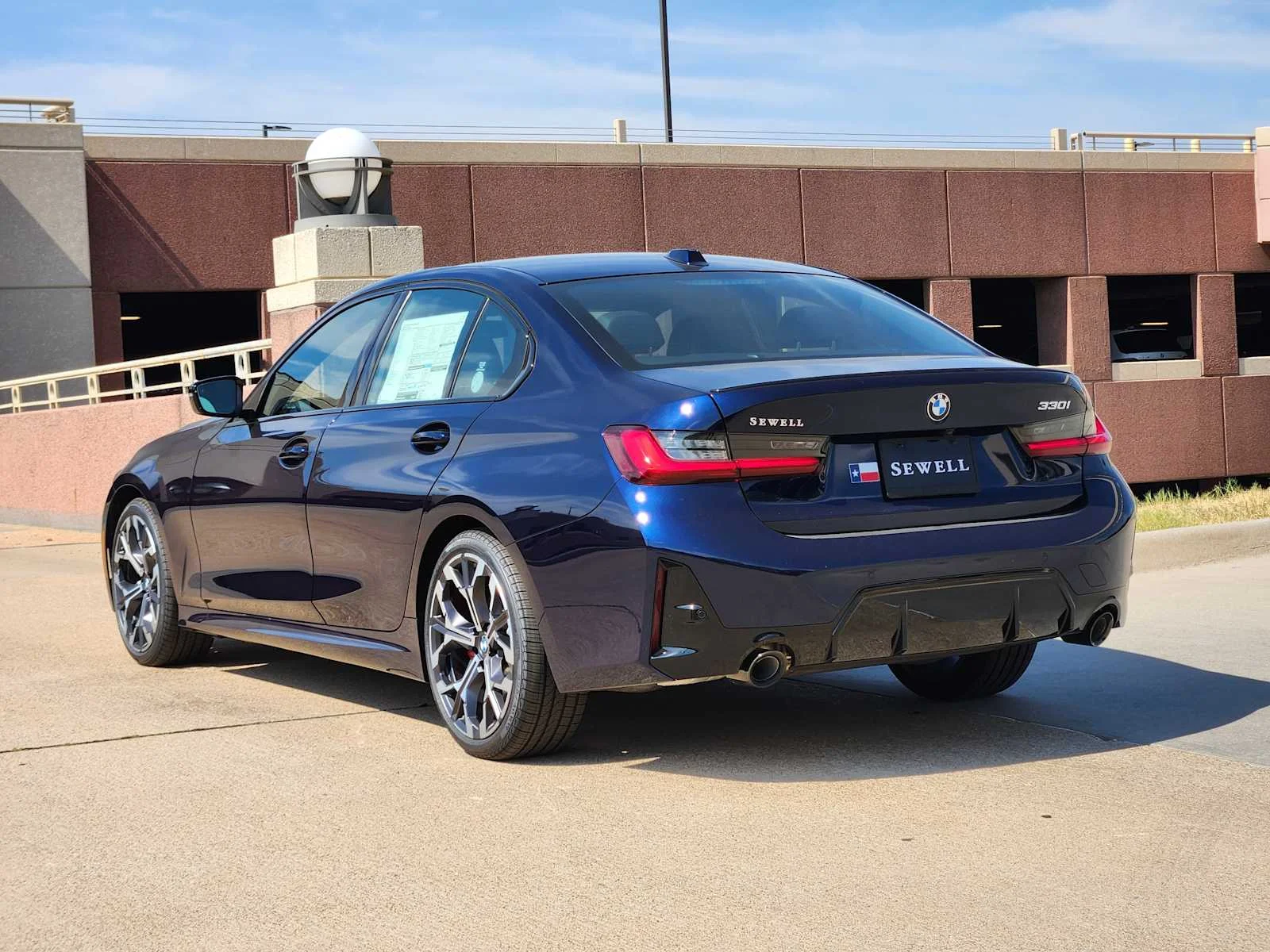 New 2026 Tanzanite Blue II Metallic BMW 330i NA image 3