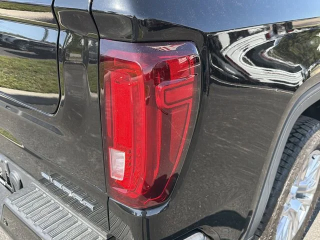 Used 2023 Onyx Black GMC Denali image 10