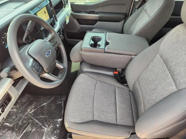 New 2026 Oxford White Ford F-250® XL image 32