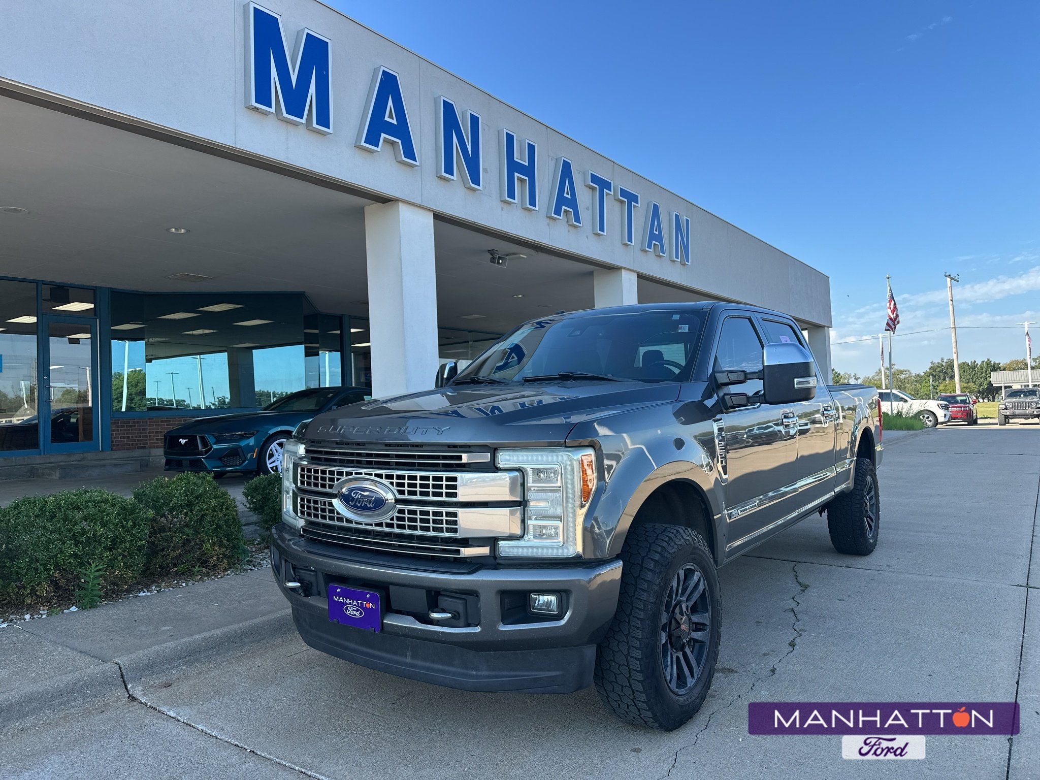 Used 2017 Magnetic Metallic Ford Platinum image 1