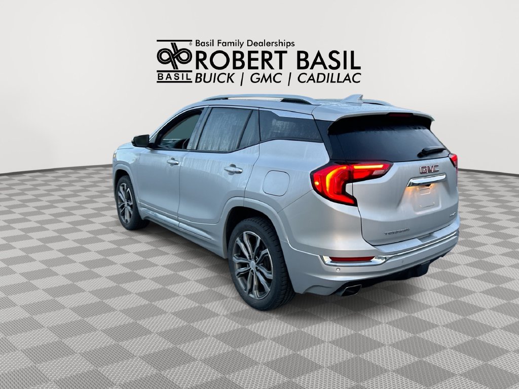 Used 2019 Silver GMC Denali image 6