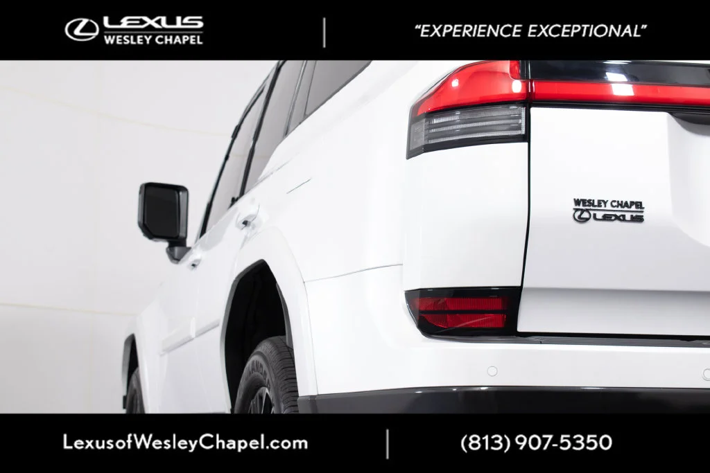Used 2026 White Lexus 550 Premium+ image 6