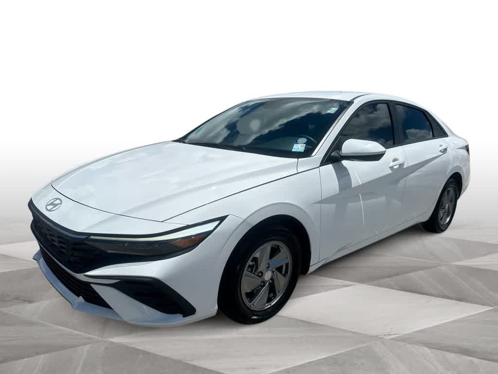 2025 Hyundai Elantra 2.0 SE IVT's photo