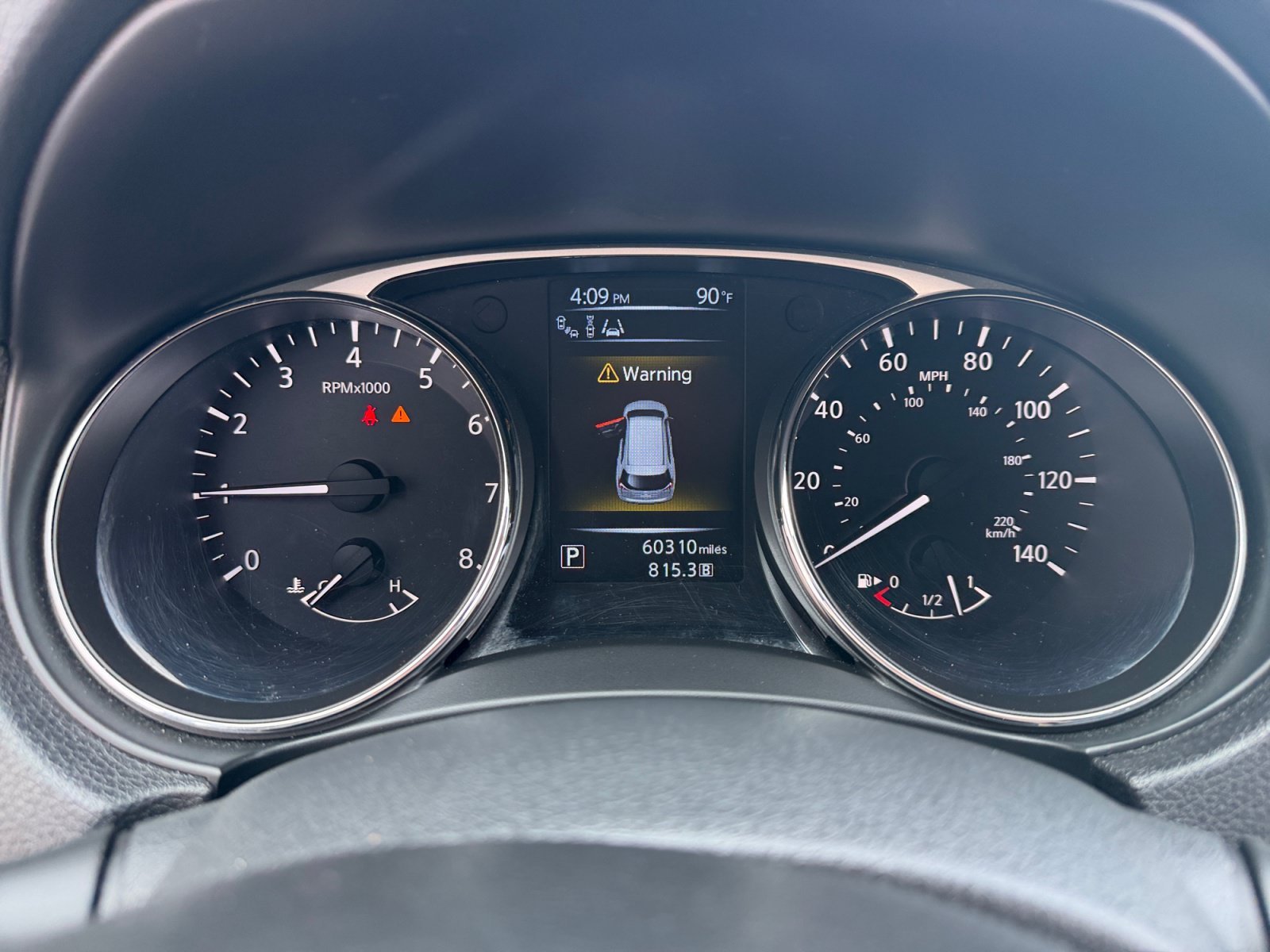 Used 2015 Super Black Nissan SL image 15