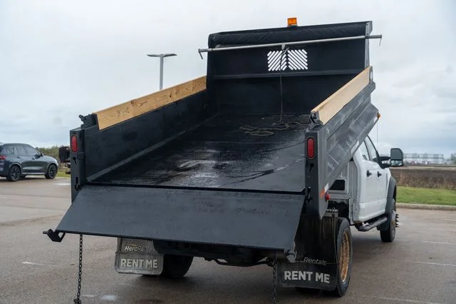 Used 2018 White Ford XL image 18