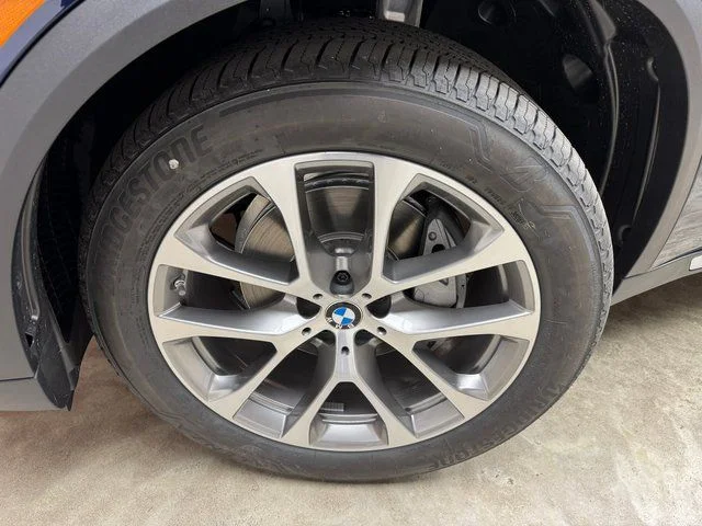 Used 2026 Blue BMW xDrive40i image 28