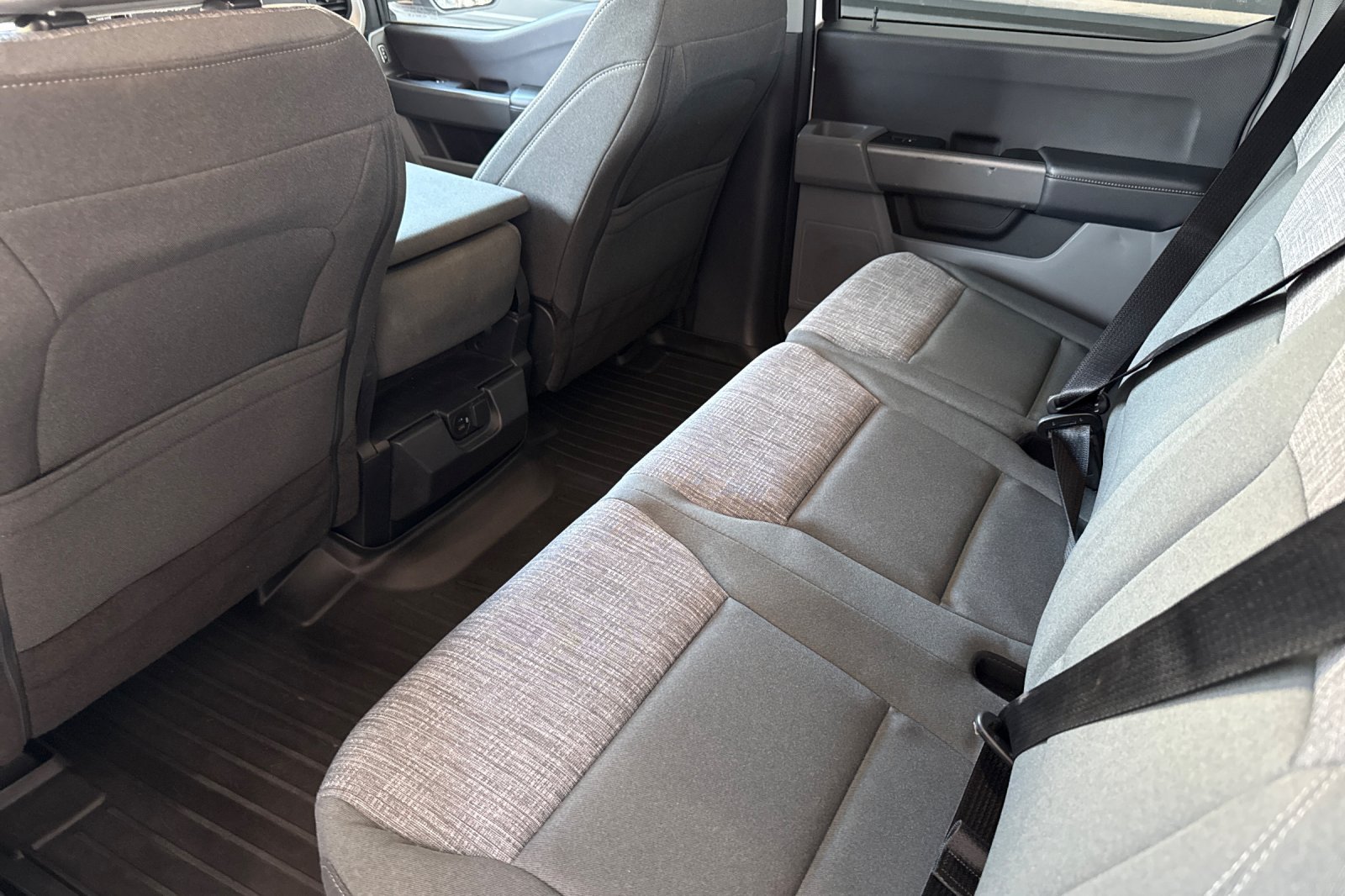 Used 2023  Ford XLT image 12