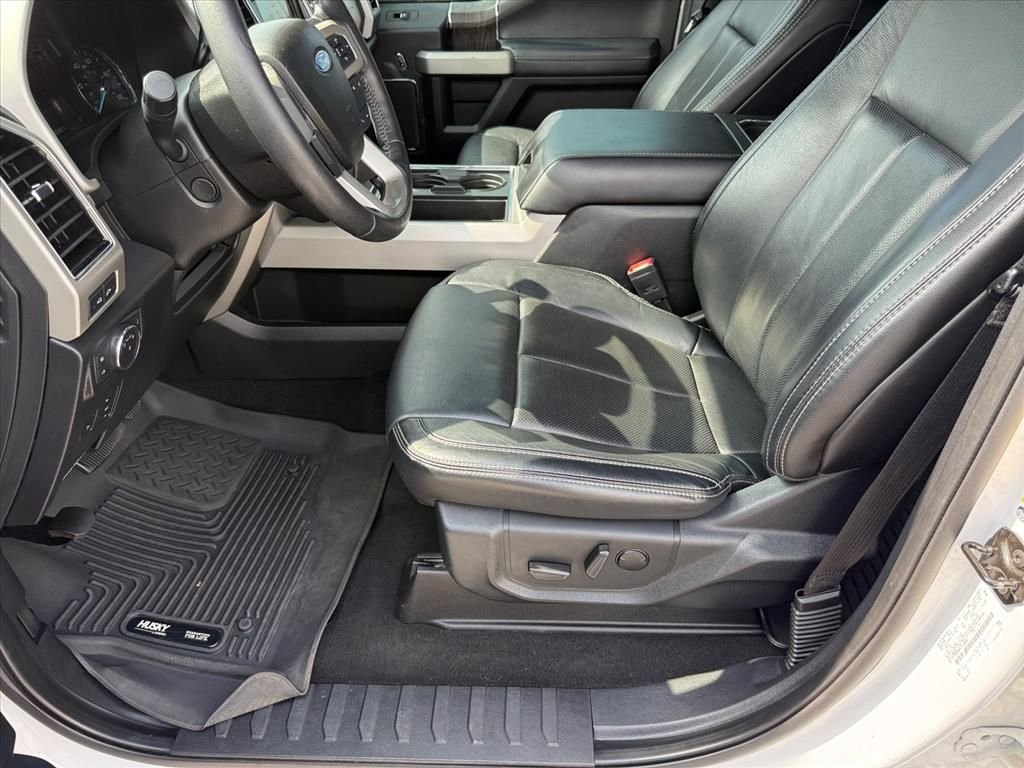 Used 2020 White Ford Lariat image 11