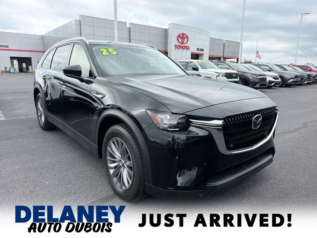 Used 2025 Black Mazda 3.3 Turbo Preferred image 1