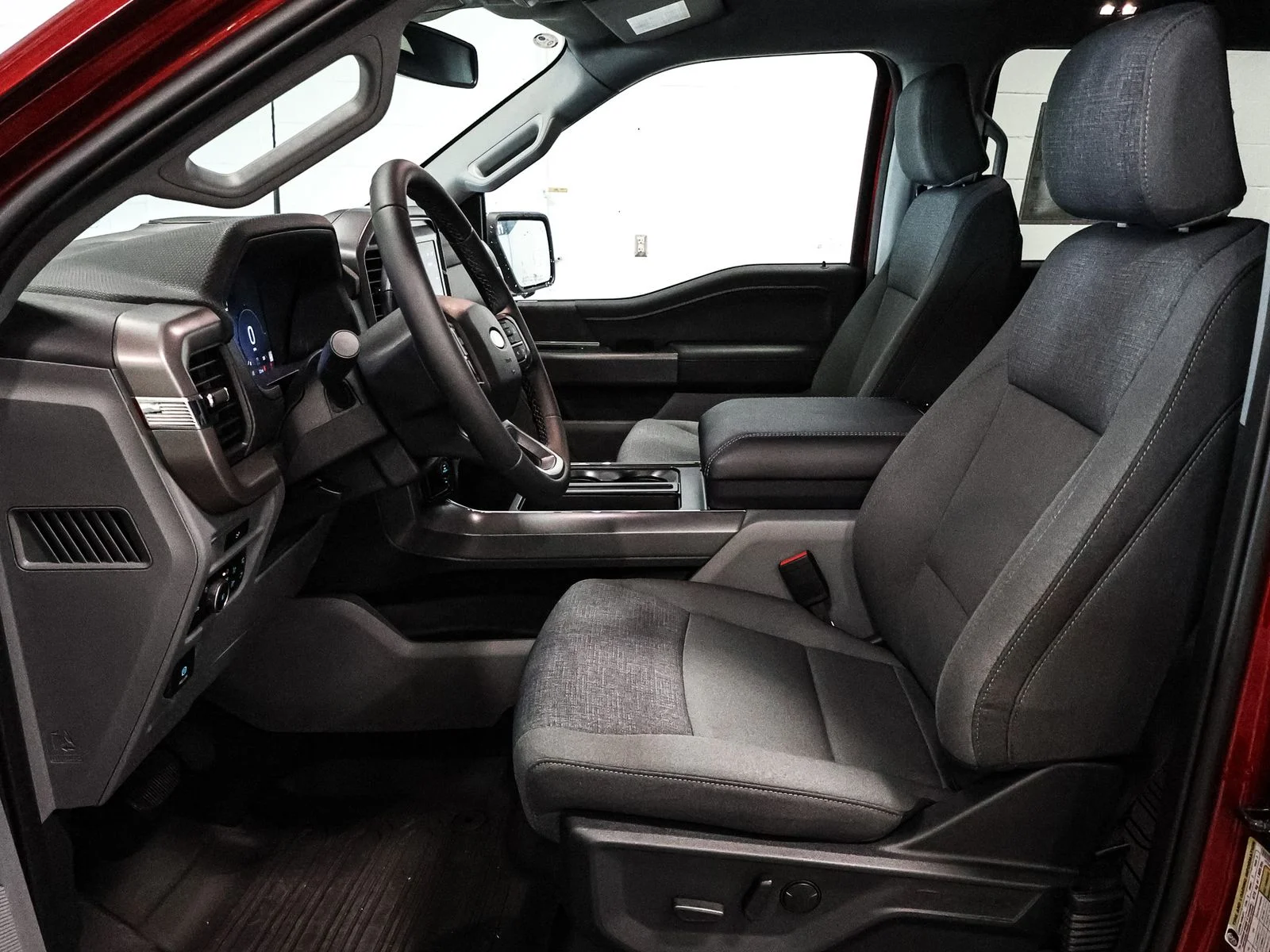 New 2026 Ruby Red Metallic Tinted Clearcoat Ford XLT image 22