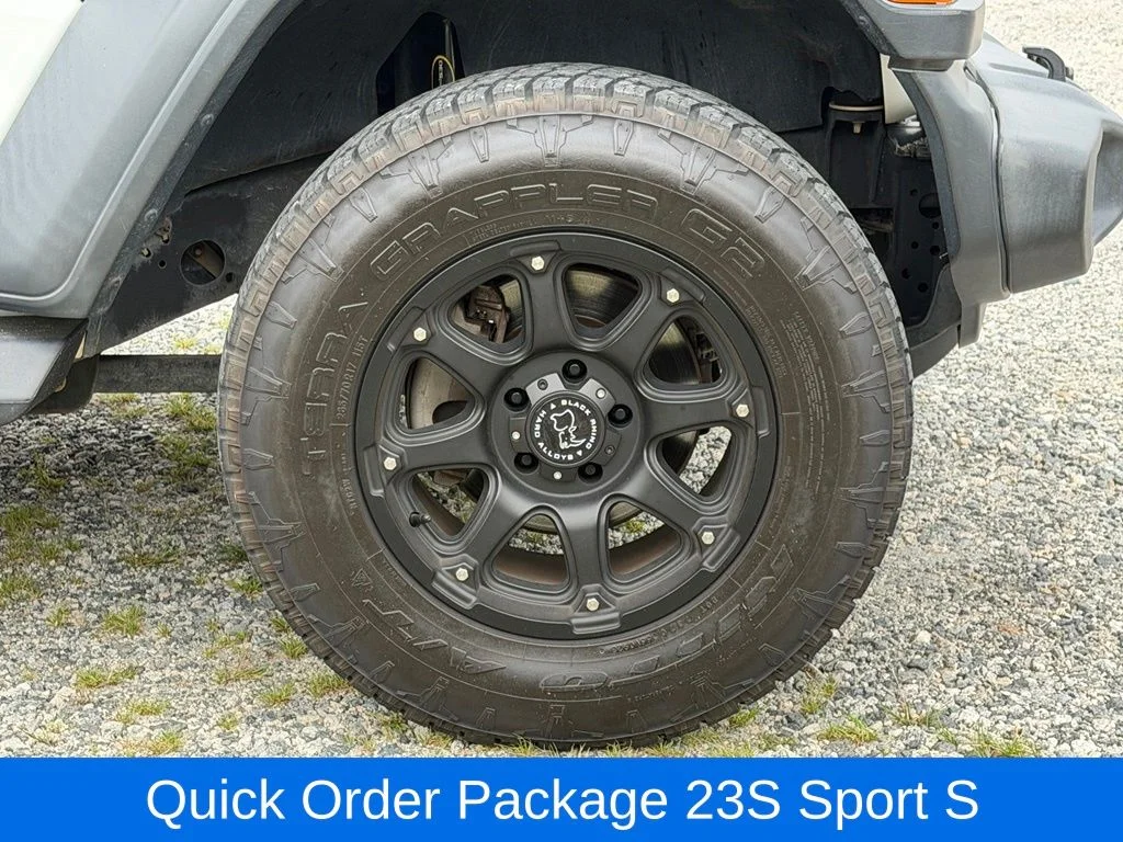 Used 2020 White Jeep Unlimited Sport S image 13