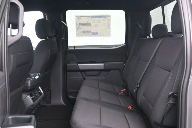 New 2026 Carbonized Gray Metallic Ford XLT image 5