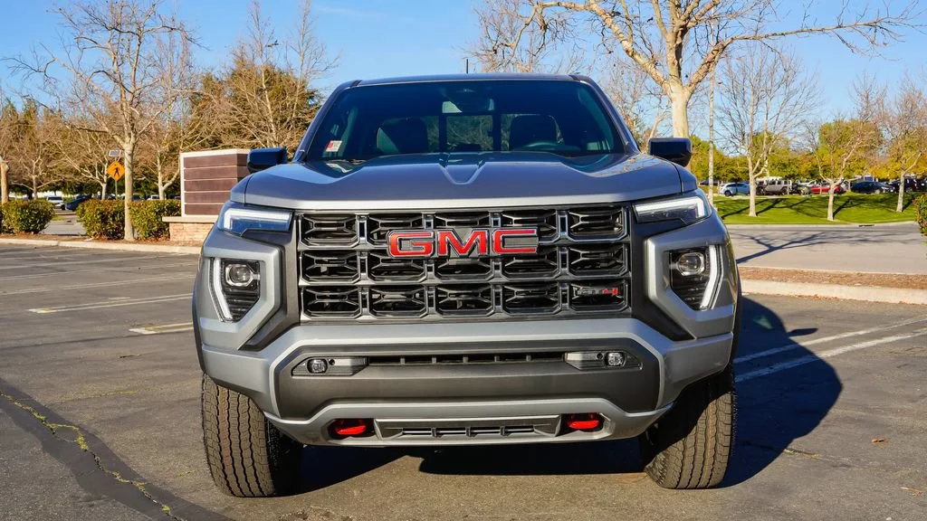 New 2026 Sterling Metallic GMC AT4 image 4