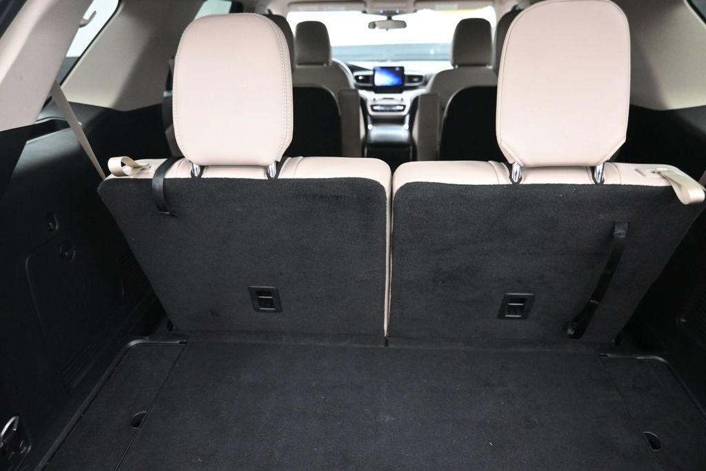 Used 2023 Gray Ford XLT image 12