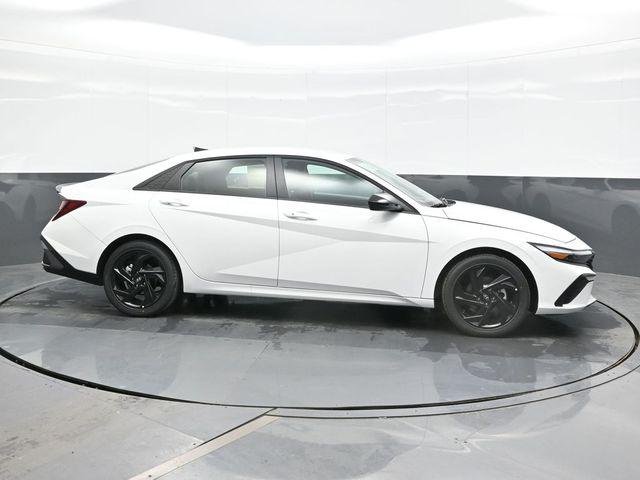 New 2026 White Hyundai SEL Sport image 8