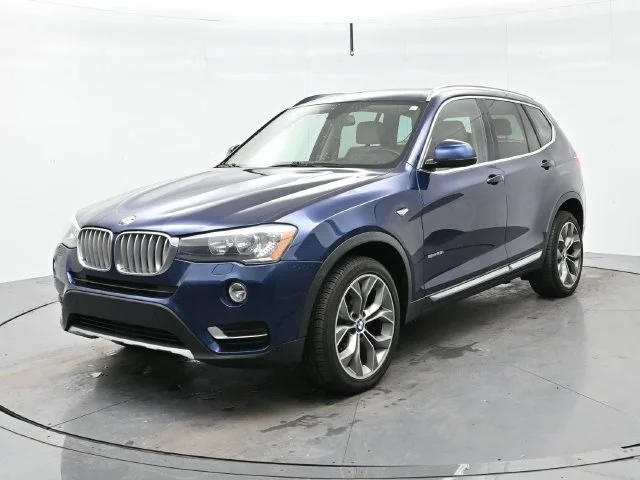 Used 2017 Blue BMW sDrive28i image 3