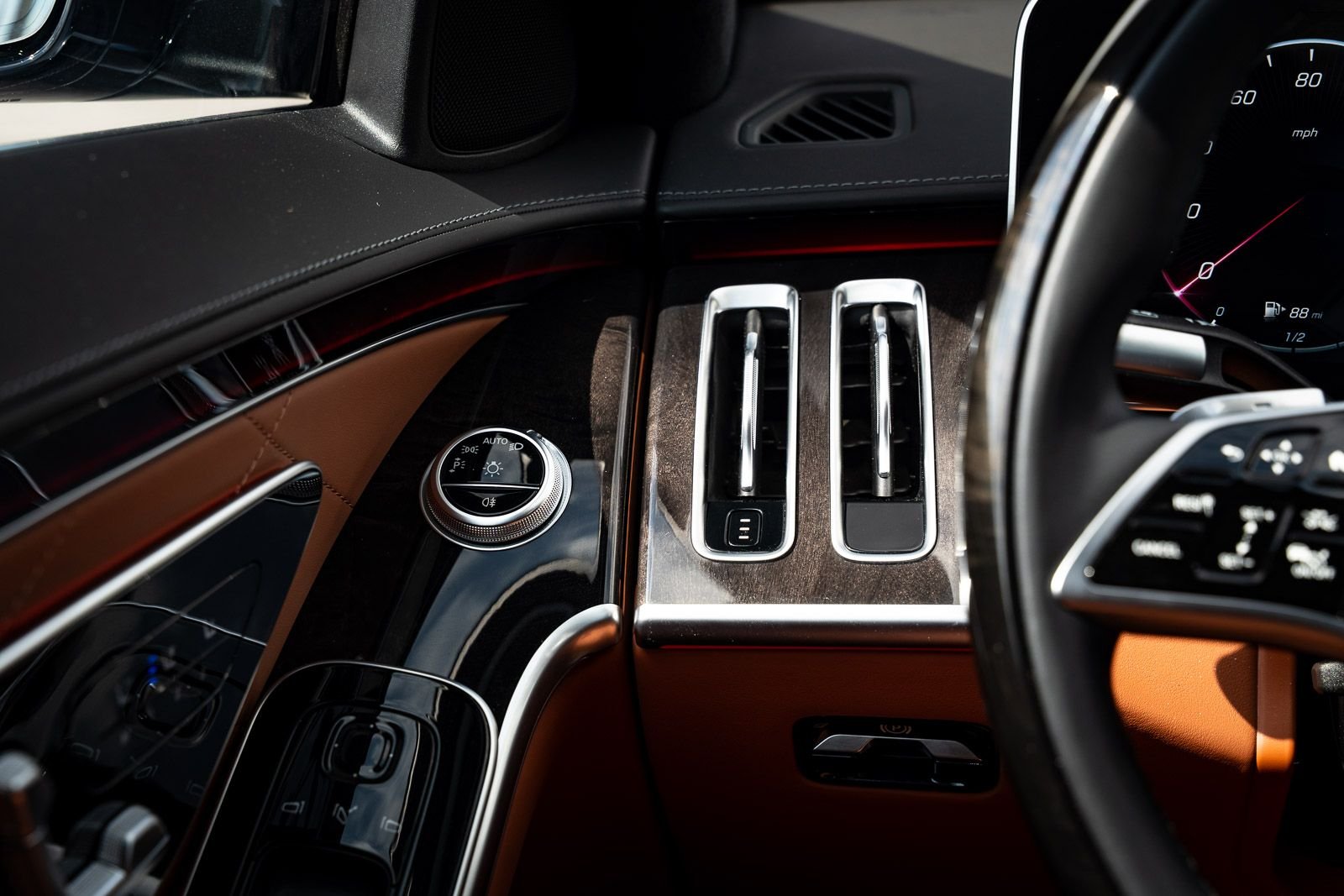 Used 2024  Mercedes-Benz S 580 image 35