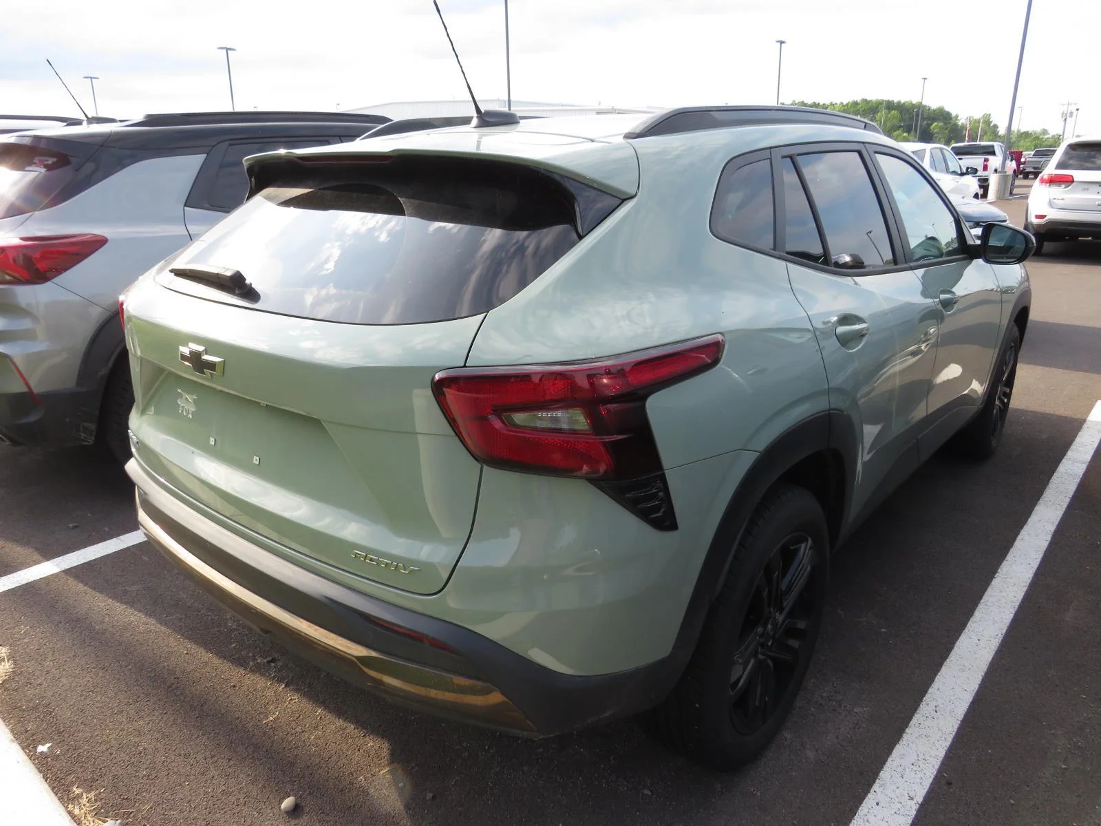 Used 2025 Cacti Green Chevrolet ACTIV image 11