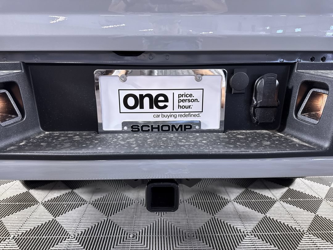 New 2026 Avalanche Ford XLT image 25