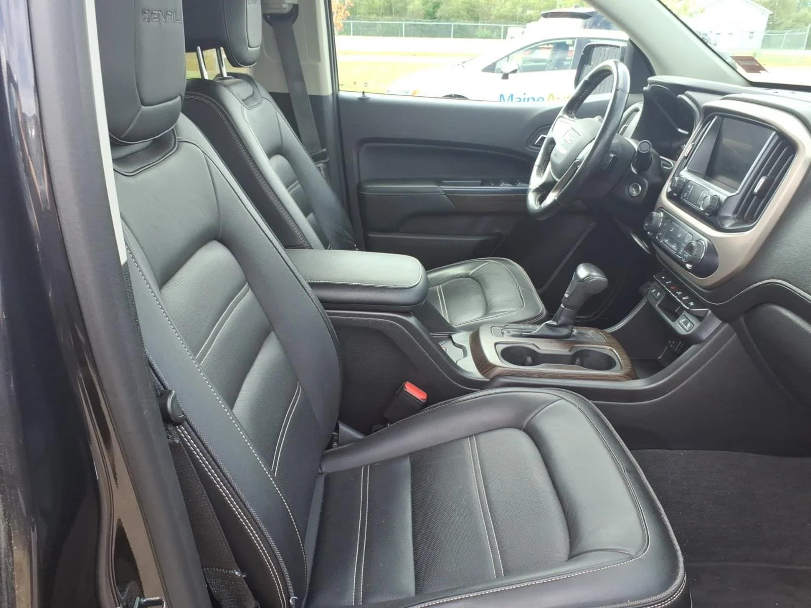 Used 2020 Carbon Black Metallic GMC Denali image 15