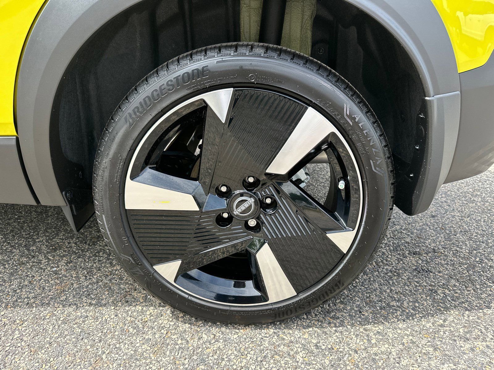 Certified Used 2025 Yellow Nissan SR image 17