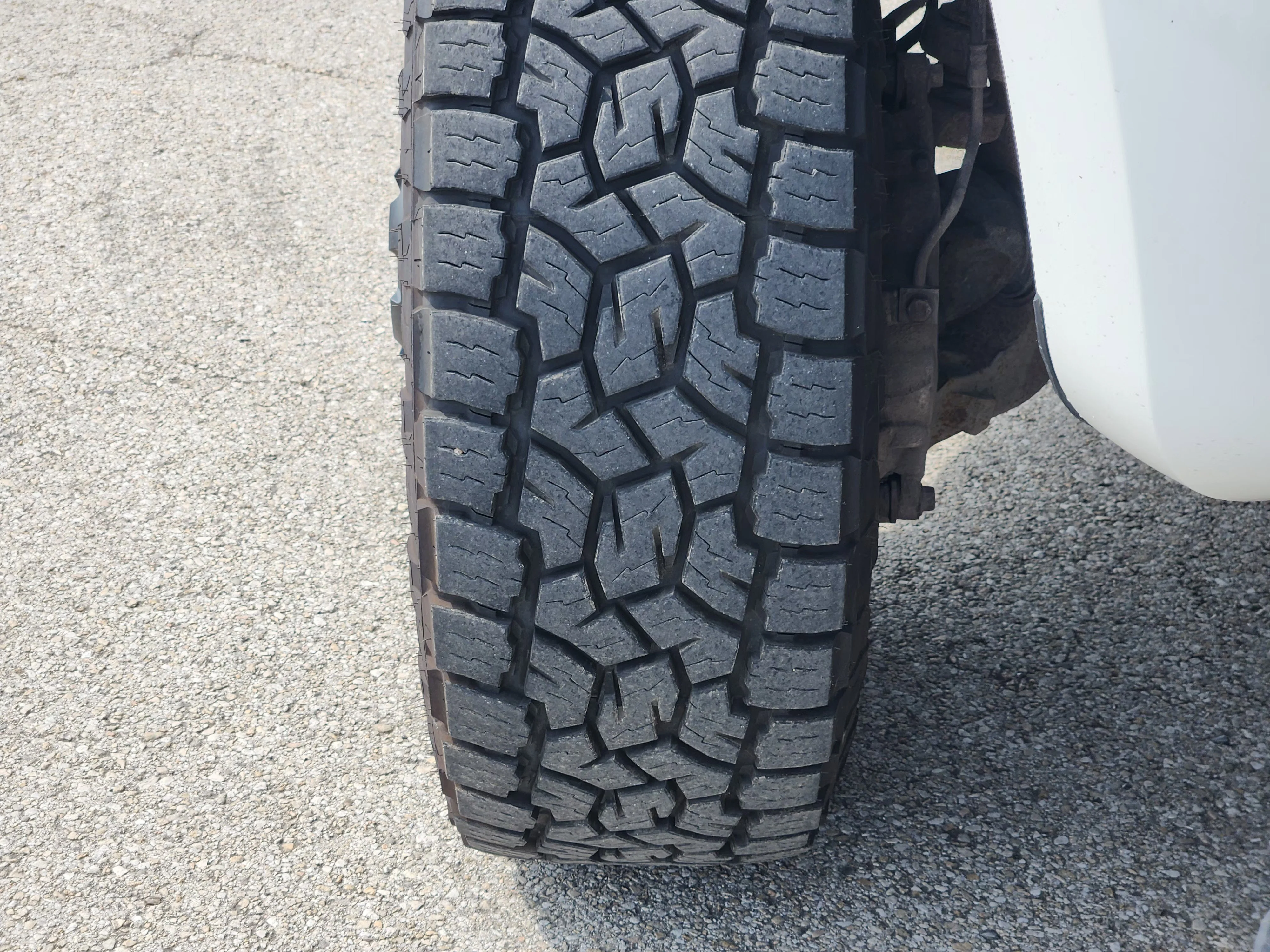 Used 2022  Ford Limited image 21