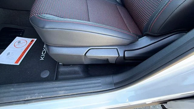 2026 Nissan KICKS SR - Photo 20