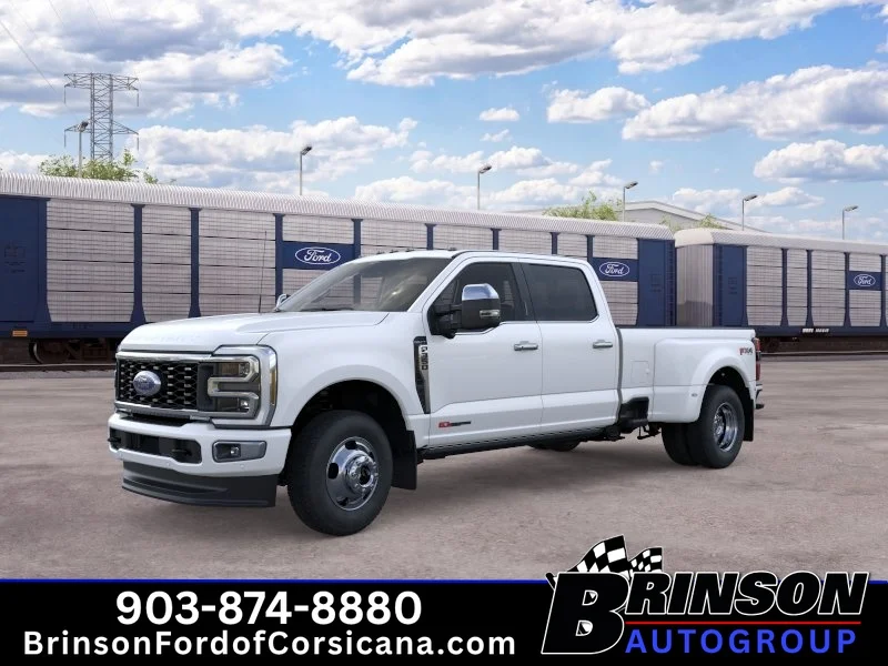 New 2026 Star White Metallic Tri-Coat Ford Platinum image 1
