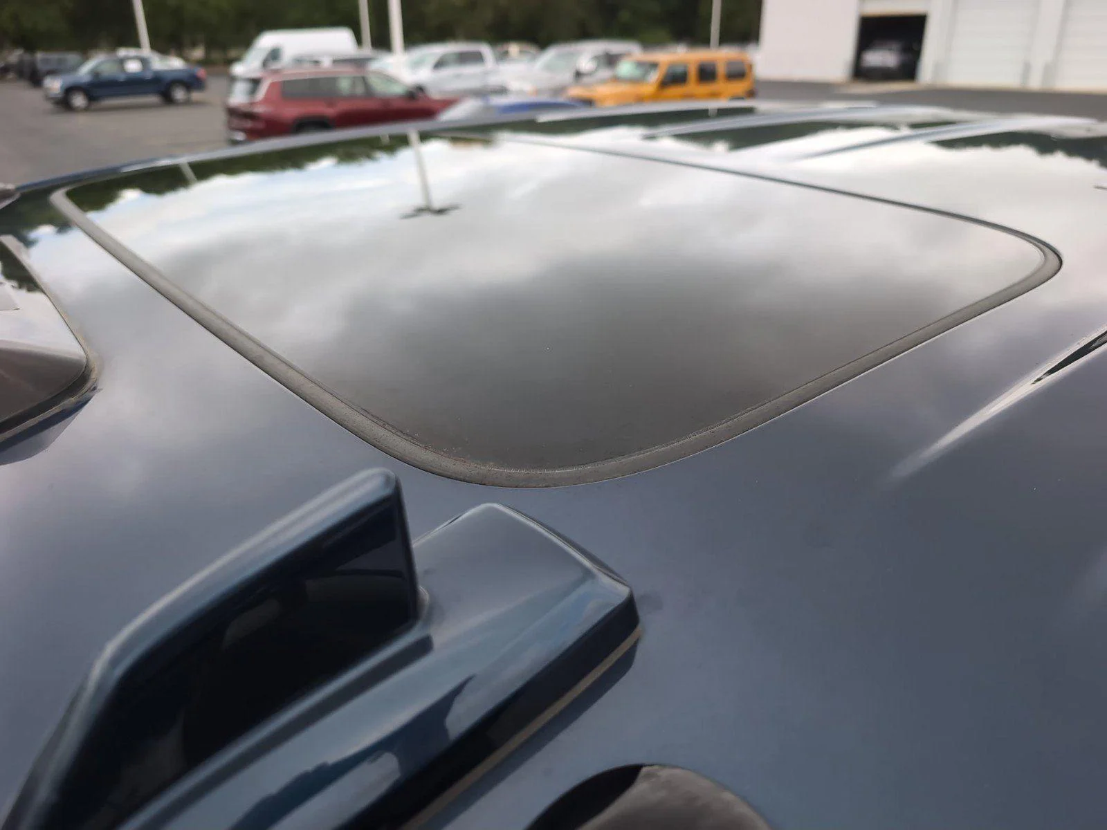 Used 2022 Northsky Blue Metallic Chevrolet High Country image 20