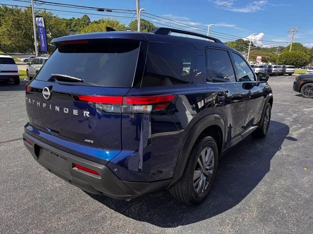 Used 2025 Blue Nissan SV image 6